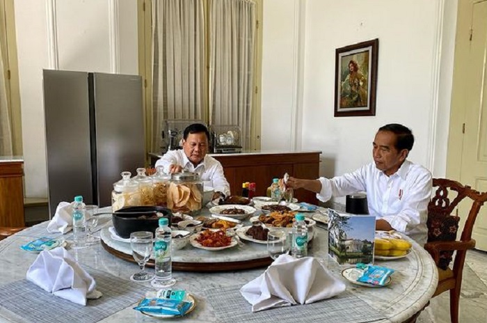 Prabowo Subianto mengunggah momen santap siangnya bersama Jokowi melalui akun Instagram resminya. (Instagram.com/@prabowo)
