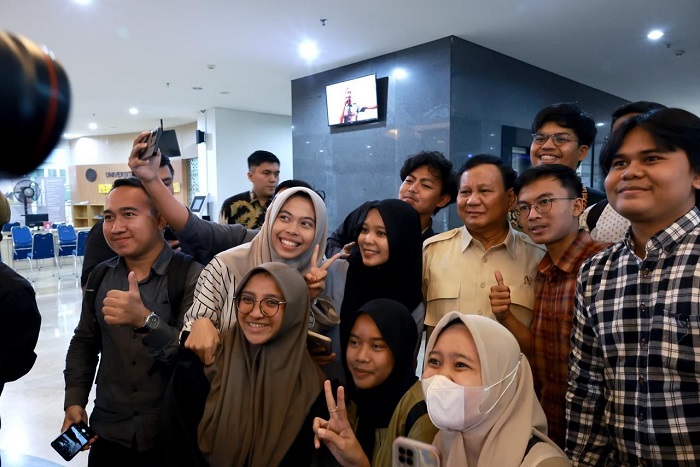 Menteri Pertahanan (Menhan) Prabowo Subianto saat di Universitas Ahmad Dahlan (UAD) Yogyakarta. (Dok. Tim Media Prabowo Subianto)