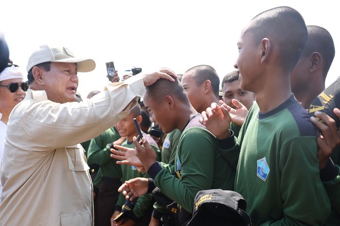 Ketua Umum Partai Gerindra Prabowo Subianto saat bersama Masyarakat. (Facbook.com/@Prabowo Subianto)