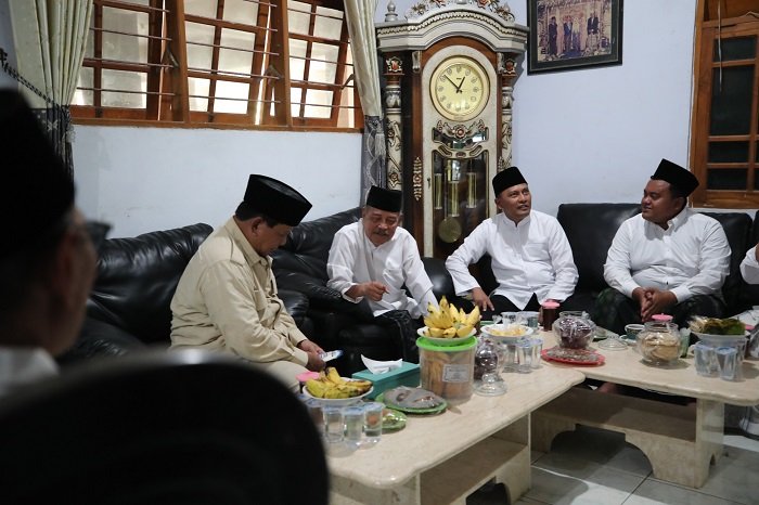 Calon Wakil Presiden, Pabowo Subianto Besilaturahmi ke para kiai pondok pesantren (ponpes) Sunan Drajat di Lamongan. (Dok. Tim Media Prabowo Subianto)