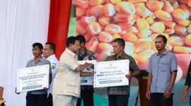 Menteri Pertahanan Prabowo Subianto menyampaikan rasa hormat setinggi-tingginya kepada 35 ribu para petani di Blora, Jawa Tengah. (Dok. Tim Prabowo Subianto)