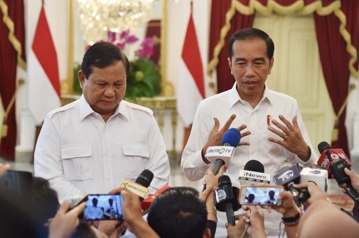 Calon Presiden No Urut 02, Prabowo Subianto bersama Presiden Jokowi. (Dok. Presidenri.go.id)