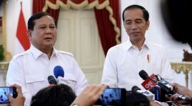 Presiden Joko Widodo bersama Capres nomor urut 2, Prabowo Subianto. (Dok. Setkab.go.id)  