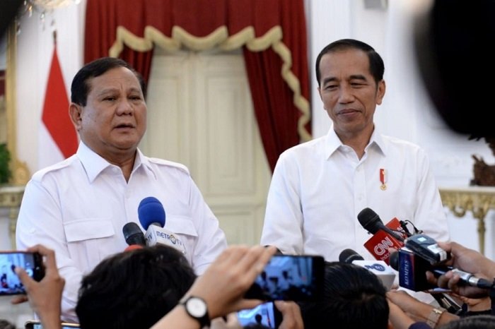 Presiden Joko Widodo bersama Capres nomor urut 2, Prabowo Subianto. (Dok. Setkab.go.id)  